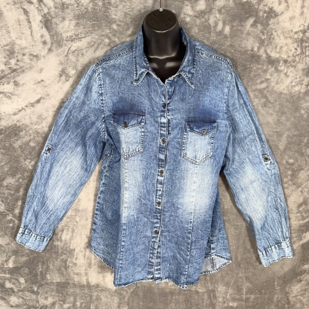 Lola‎ P Womens Embroidered Floral Blouse M Light Wash Blue Acid Wash Long Sleeve